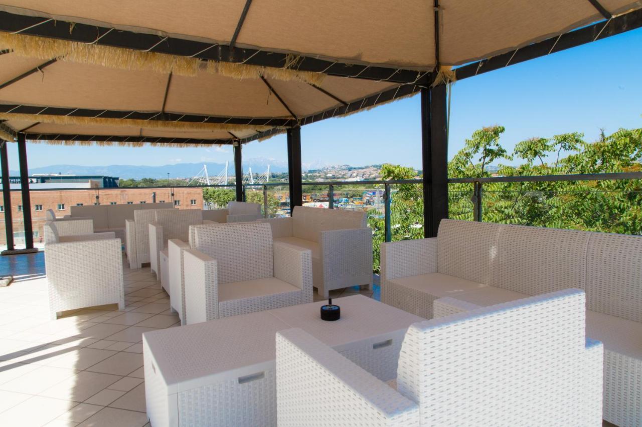 Hotel Duca Degli Abruzzi Montesilvano Marina Exterior foto